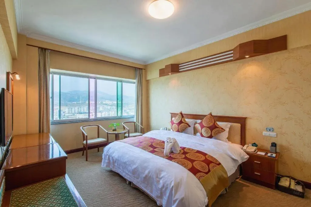Bed in Yichang Three Gorges Project Hotel