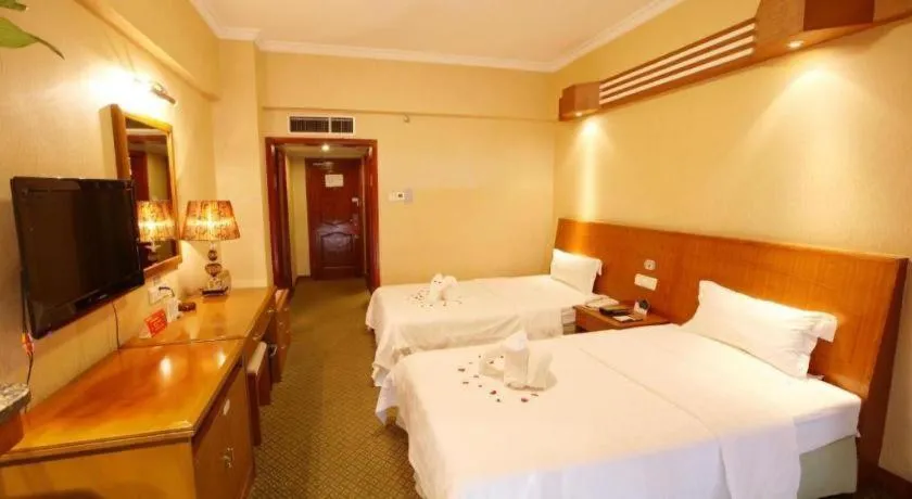 Bed in Yichang Three Gorges Project Hotel