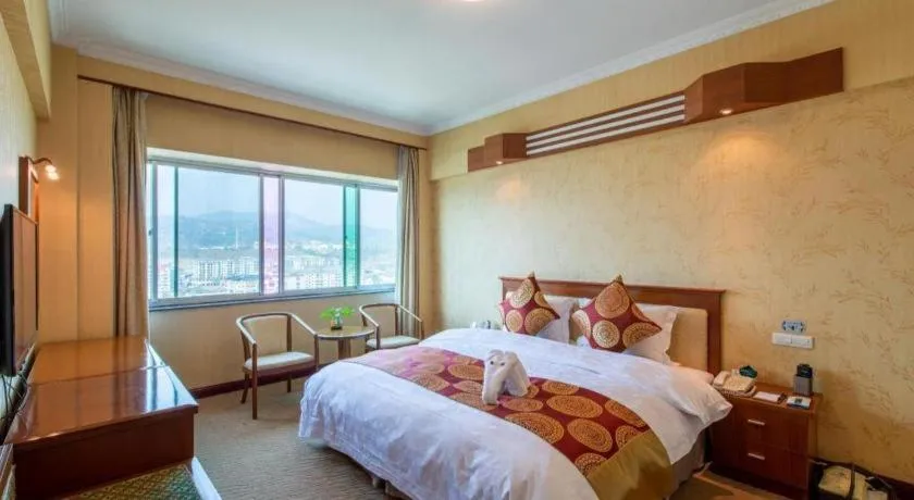 Bed in Yichang Three Gorges Project Hotel