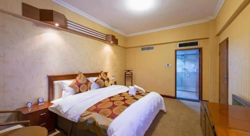 Bed in Yichang Three Gorges Project Hotel