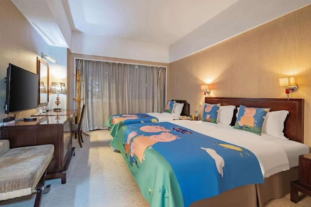 Bed in Yichang Three Gorges Project Hotel