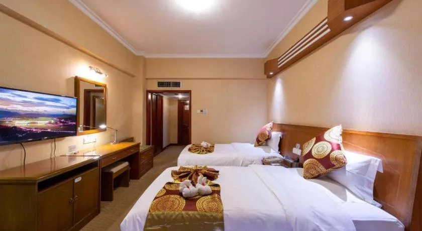 Bed in Yichang Three Gorges Project Hotel