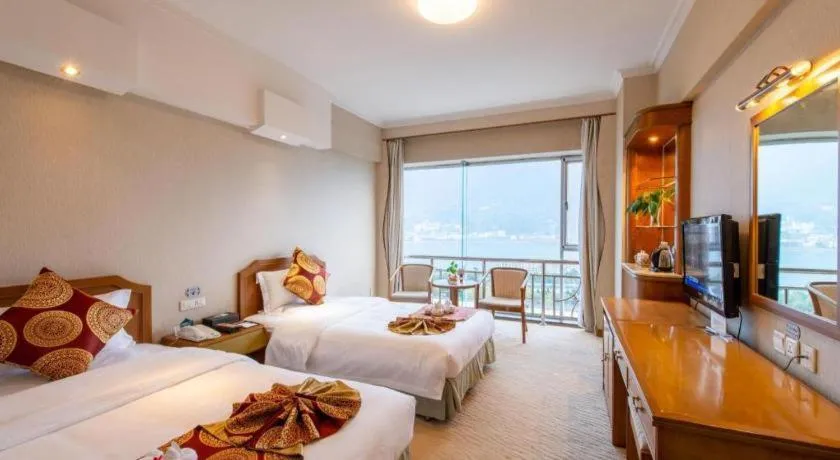Bed in Yichang Three Gorges Project Hotel