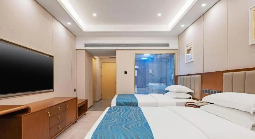 Bed in Yichang Three Gorges Project Hotel