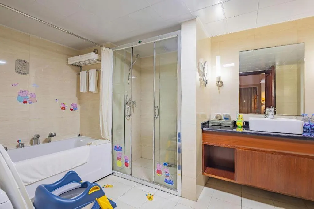 Bed in Yichang Three Gorges Project Hotel