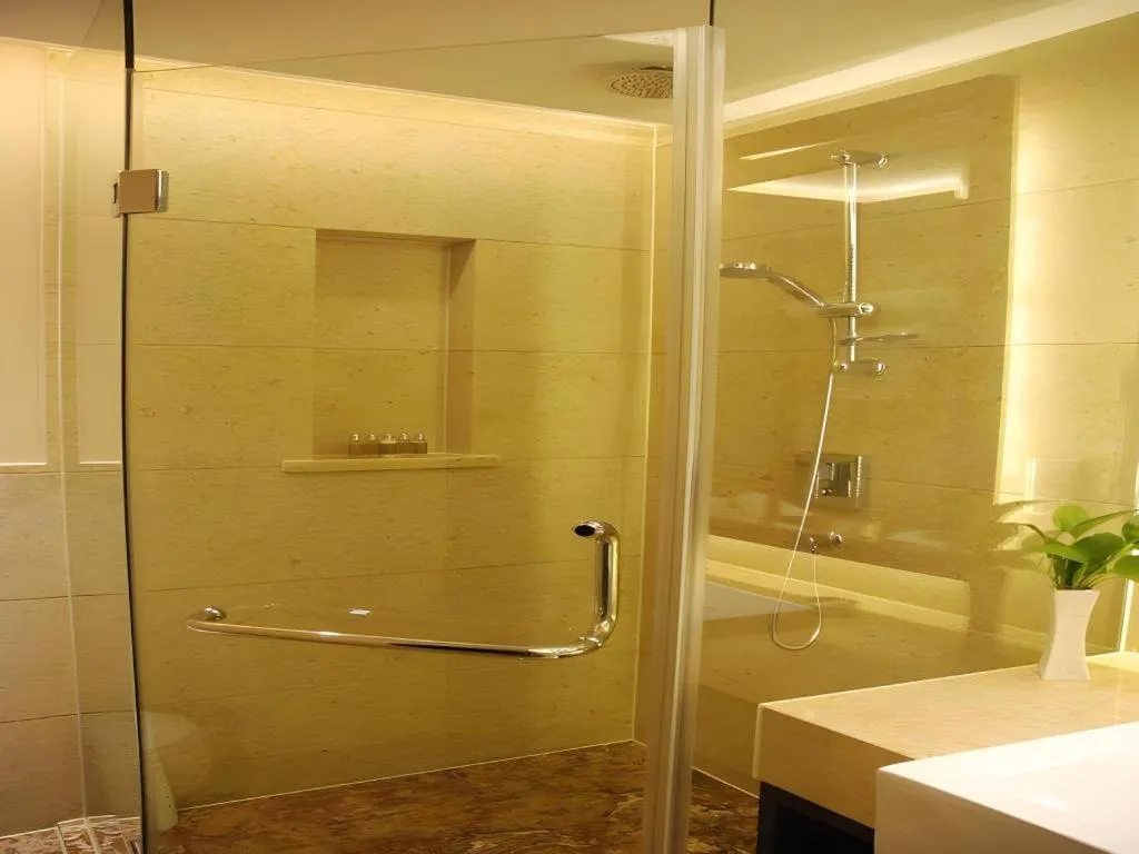 Fuyang International Trade Centre Hotel