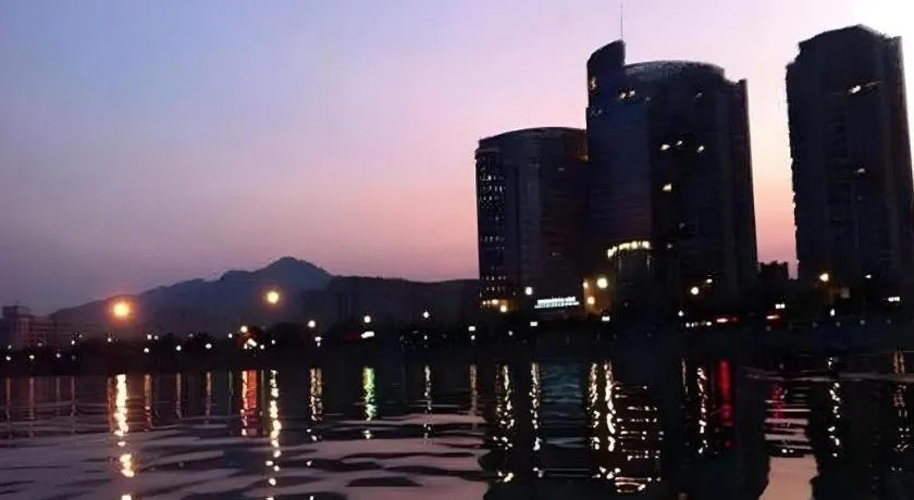 Fuyang International Trade Centre Hotel