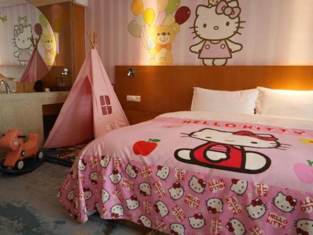 Bed in Fuyang International Trade Centre Hotel