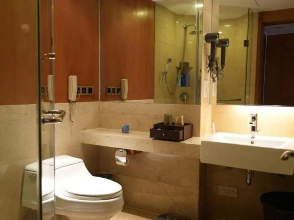 Fuyang International Trade Centre Hotel