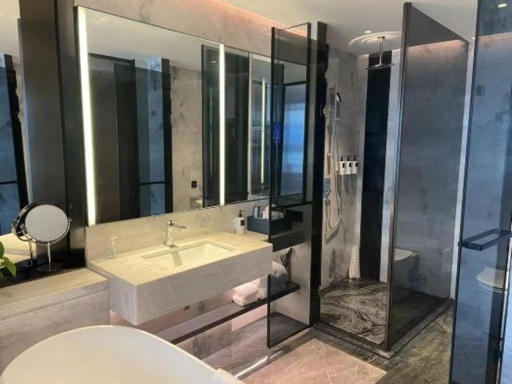 Fuyang International Trade Centre Hotel