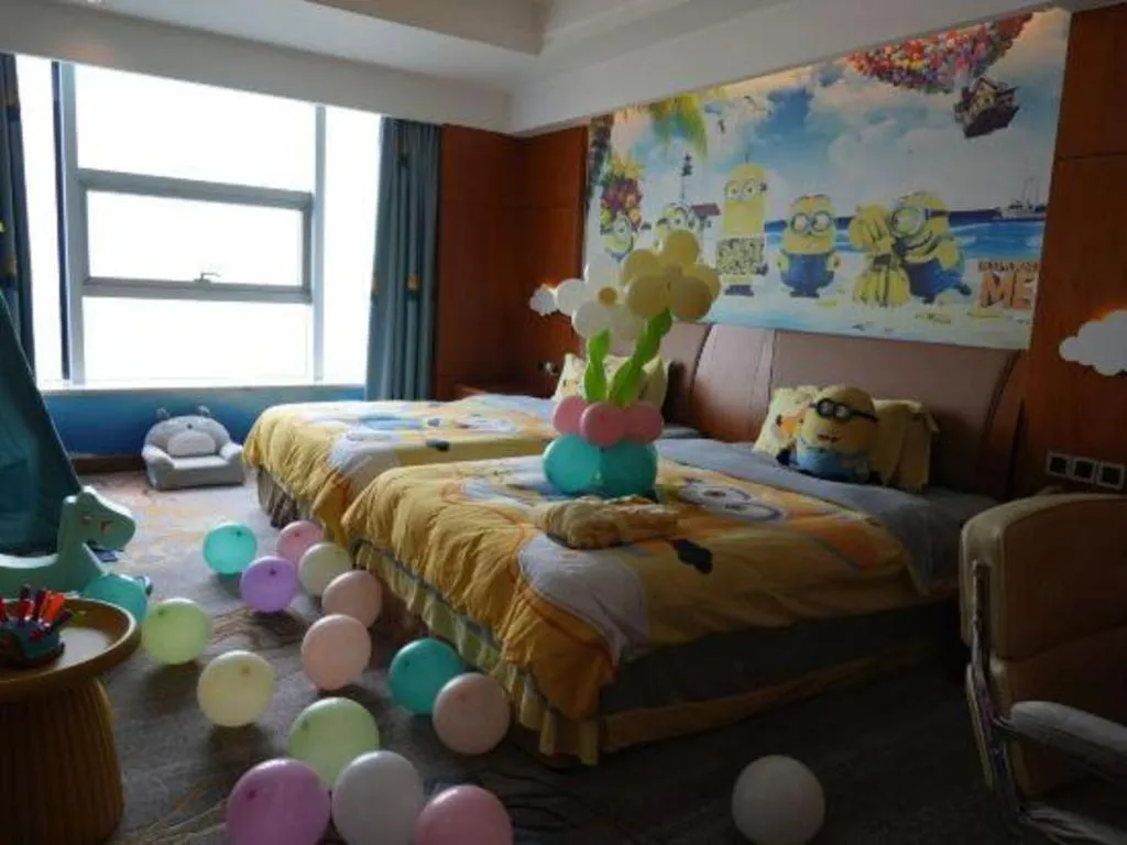 Bed in Fuyang International Trade Centre Hotel