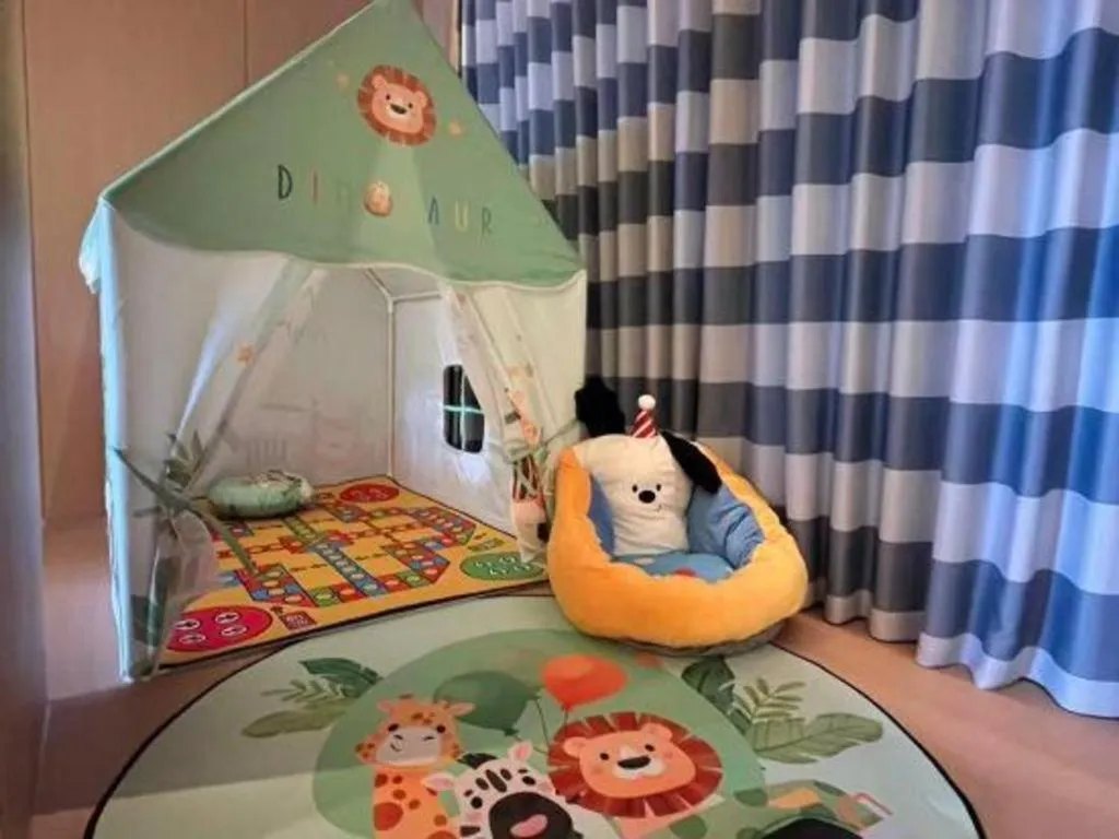 Bed in Movie Star Hotel