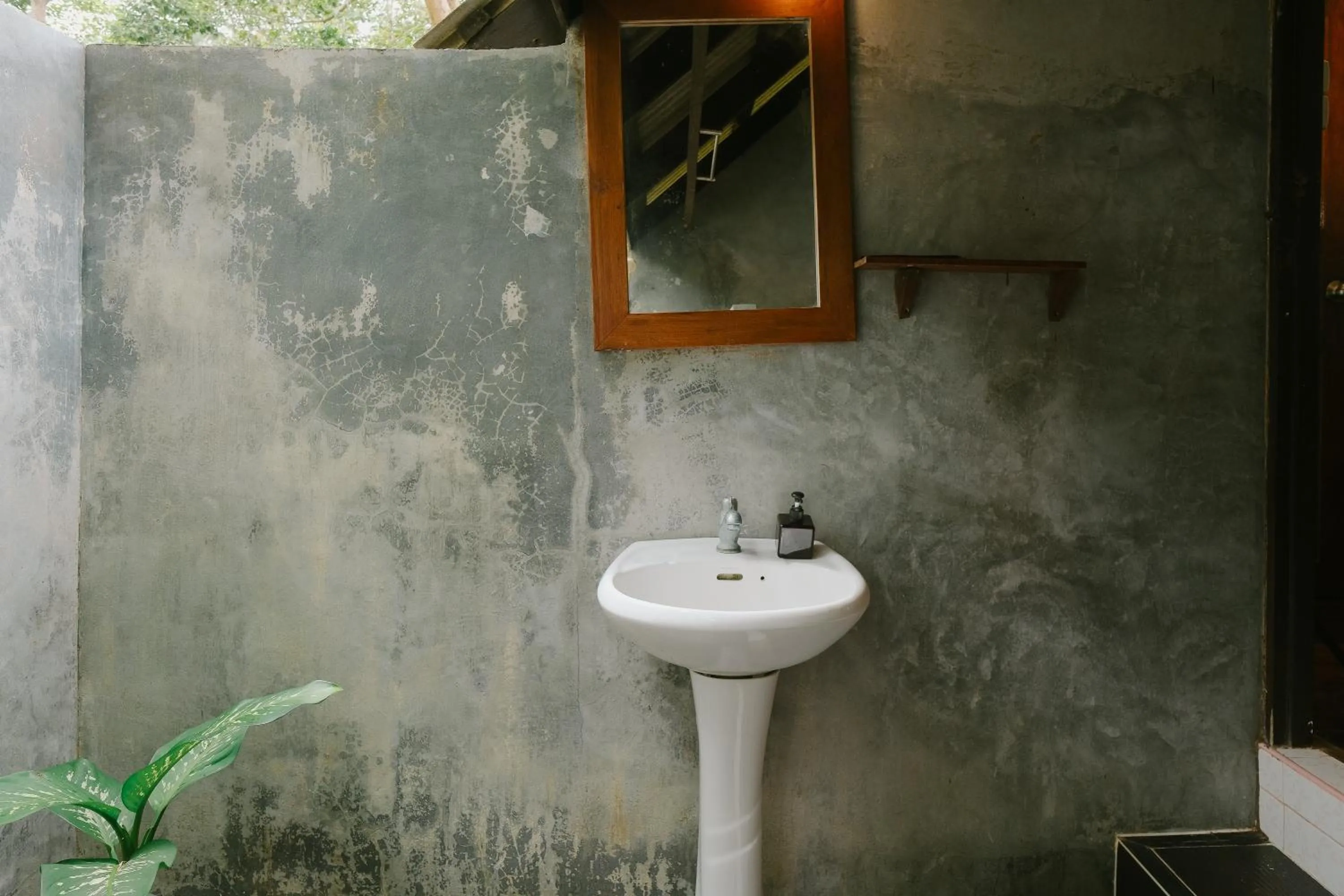 Bathroom in JOY Bungalow Resort and Restaurant