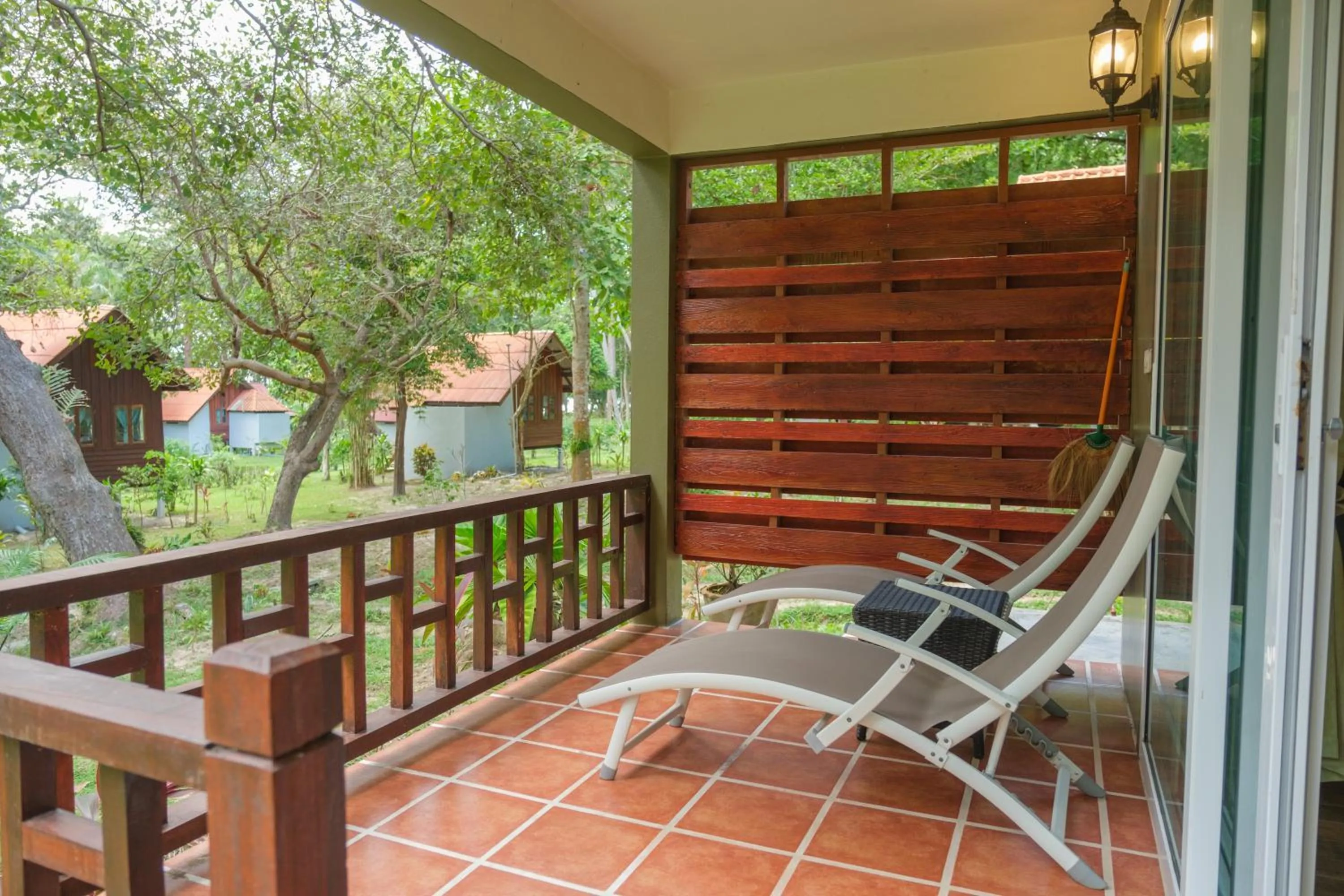 Balcony/Terrace in JOY Bungalow Resort and Restaurant