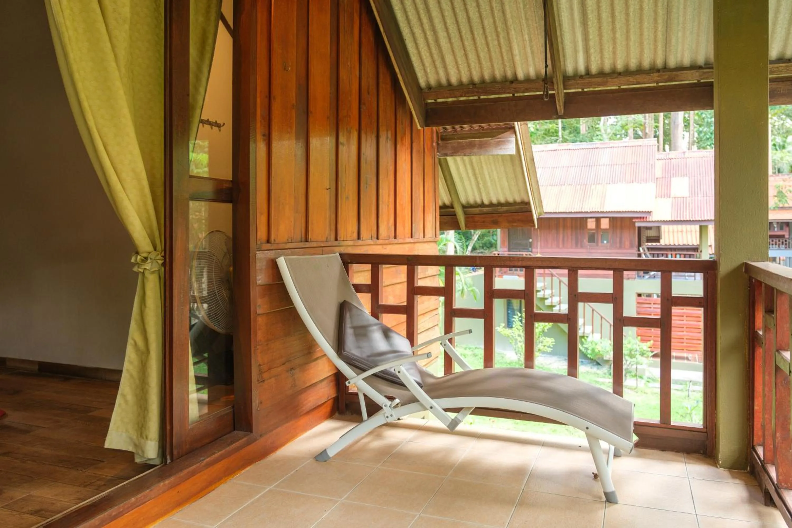 Balcony/Terrace in JOY Bungalow Resort and Restaurant