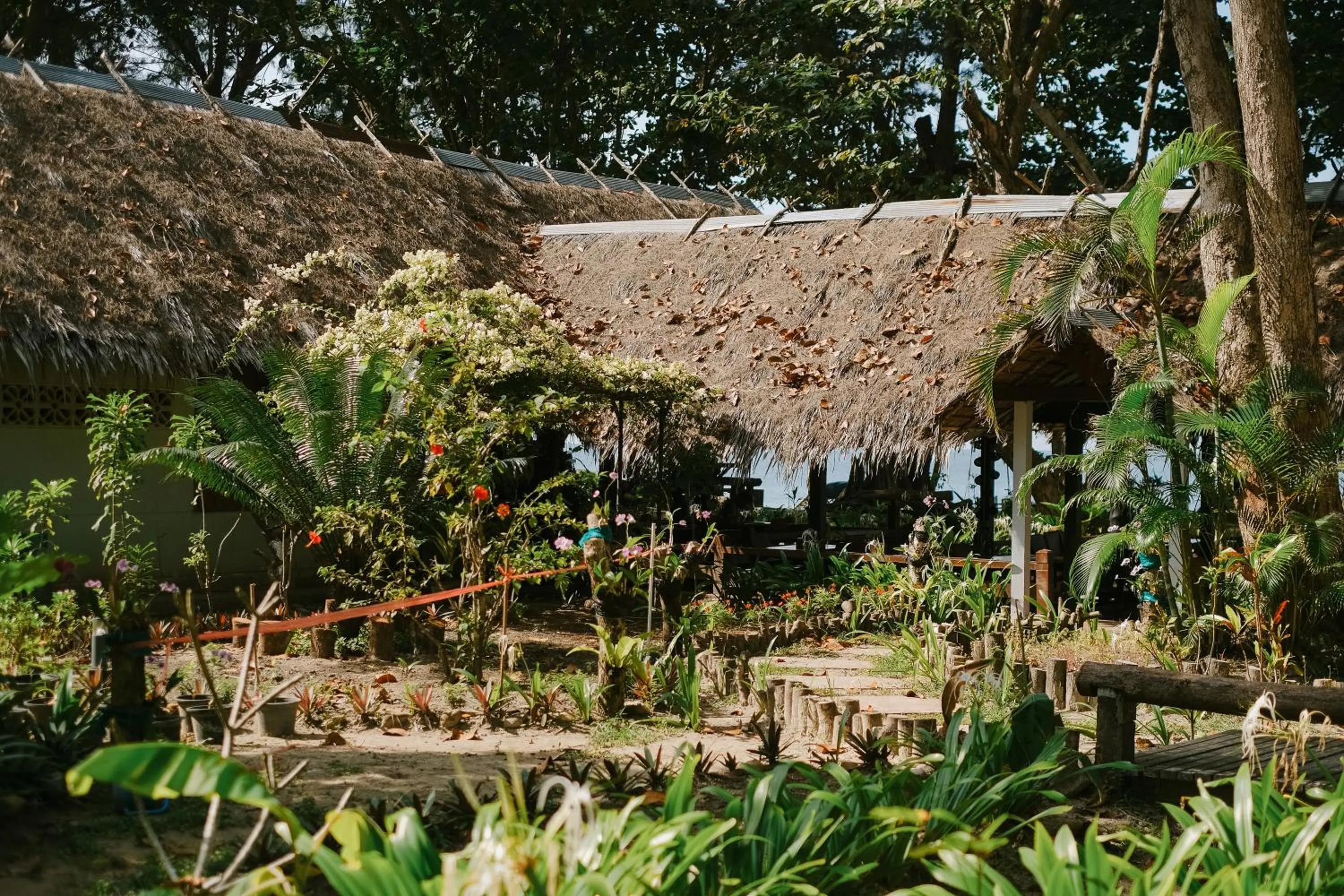JOY Bungalow Resort and Restaurant