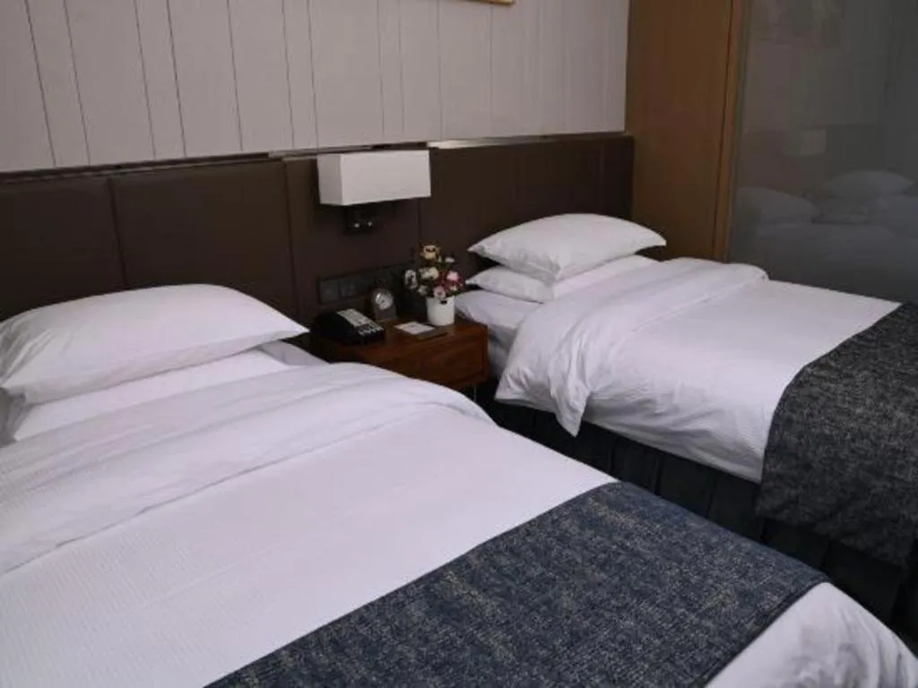 Bed in Beijing Friendship Hotel Jing Bin Building