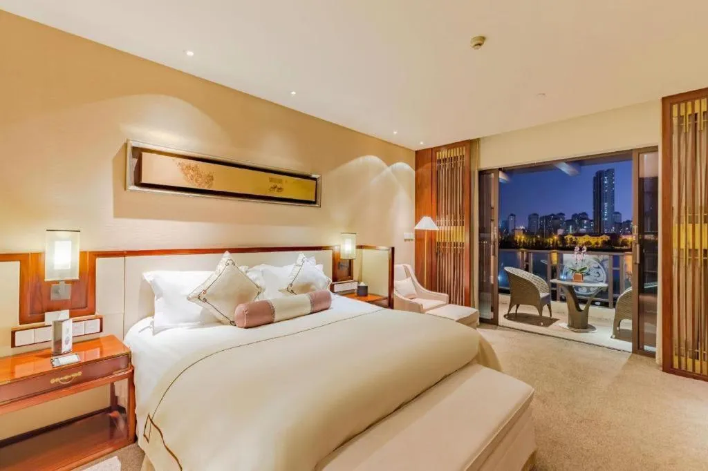 Bed in Tong Que Tai Jinling Hotel Tongling Anhui