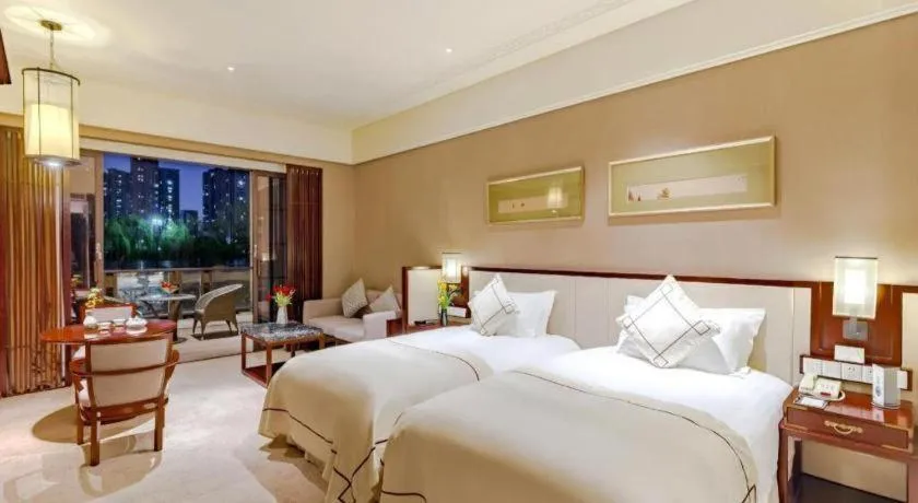 Bed in Tong Que Tai Jinling Hotel Tongling Anhui