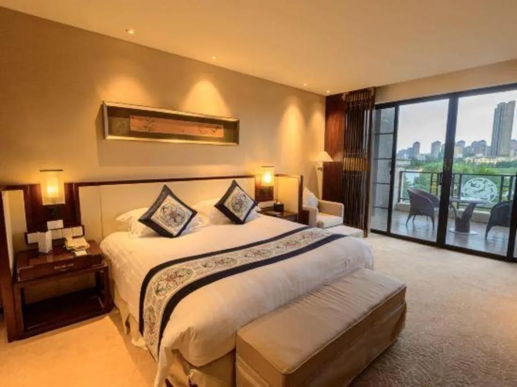 Bed in Tong Que Tai Jinling Hotel Tongling Anhui