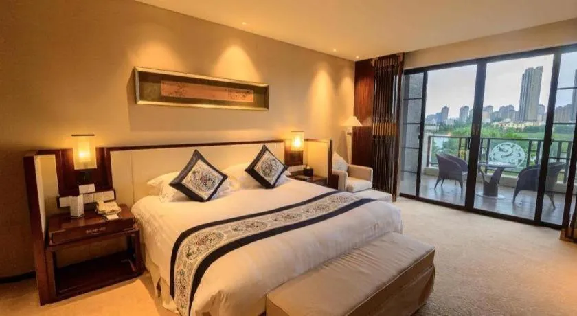 Bed in Tong Que Tai Jinling Hotel Tongling Anhui