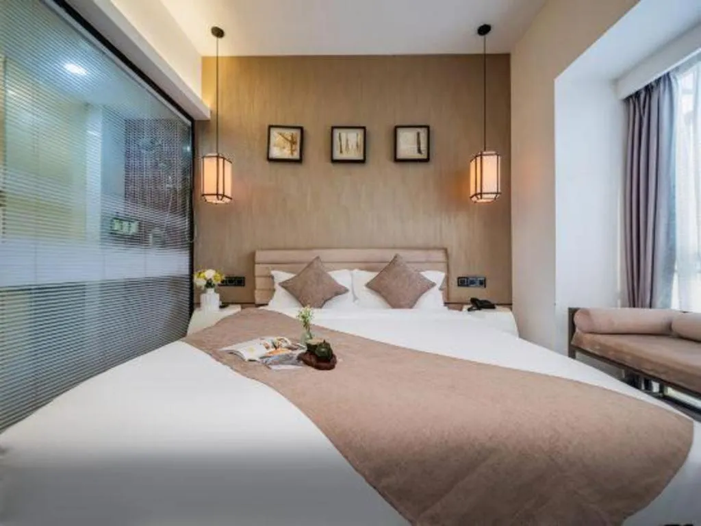 Bed in Xian Hotel New