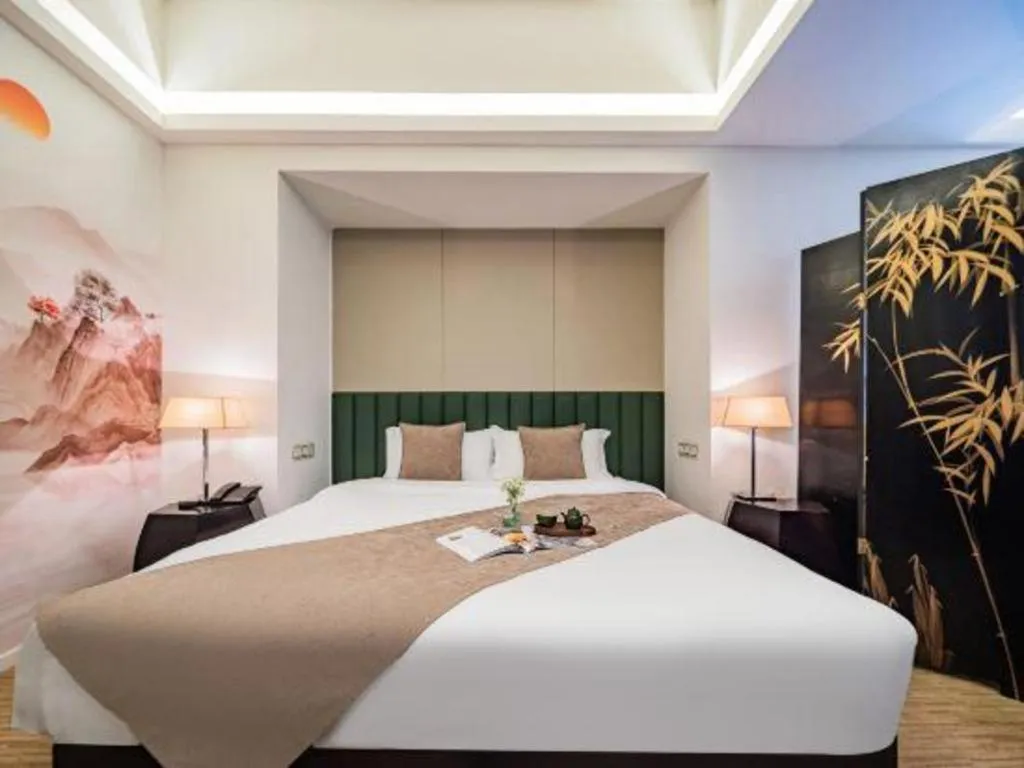 Bed in Xian Hotel New