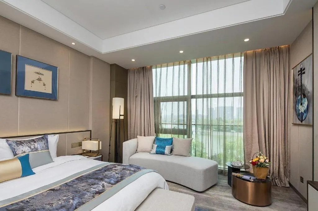Bed in Nanjing Lakehome Hotels and Resorts