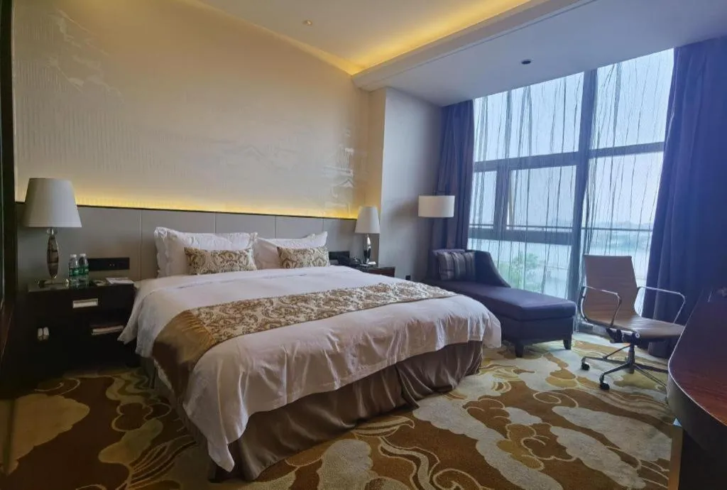 Bed in Nanjing Lakehome Hotels and Resorts