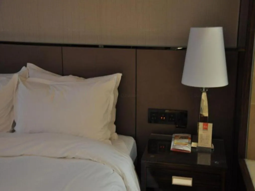 Bed in Nanjing Lakehome Hotels and Resorts