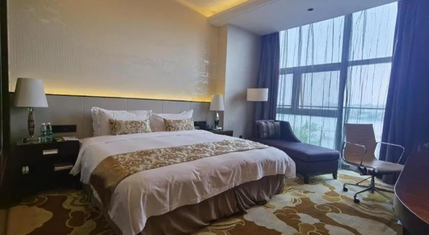 Bed in Nanjing Lakehome Hotels and Resorts