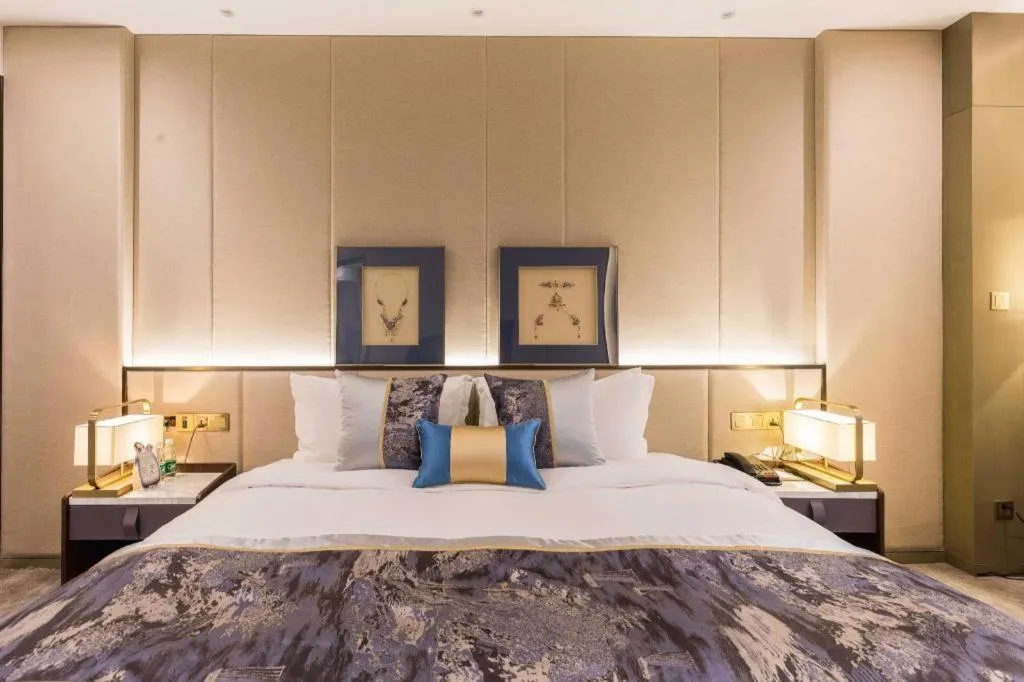 Bed in Nanjing Lakehome Hotels and Resorts