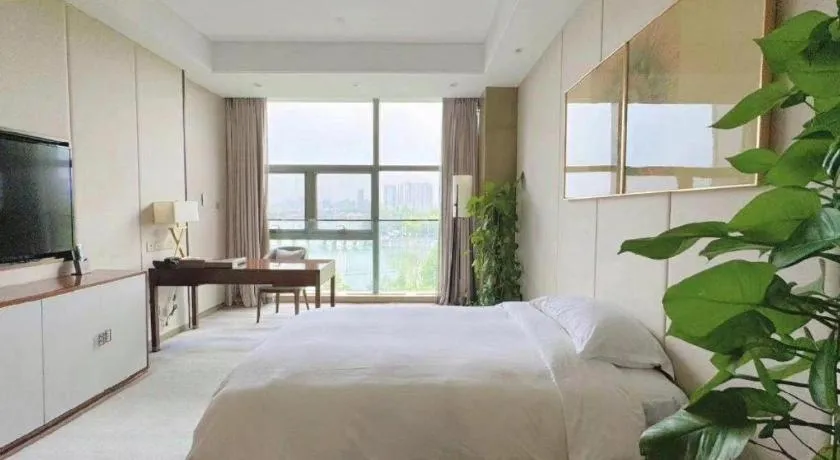 Bed in Nanjing Lakehome Hotels and Resorts