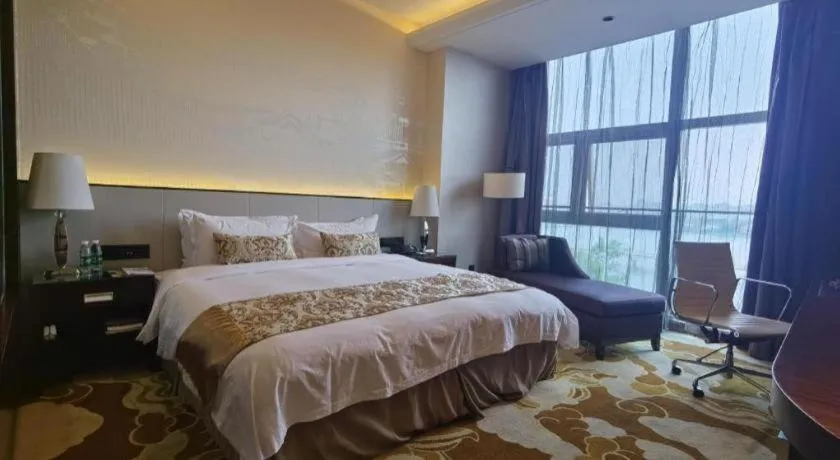 Bed in Nanjing Lakehome Hotels and Resorts