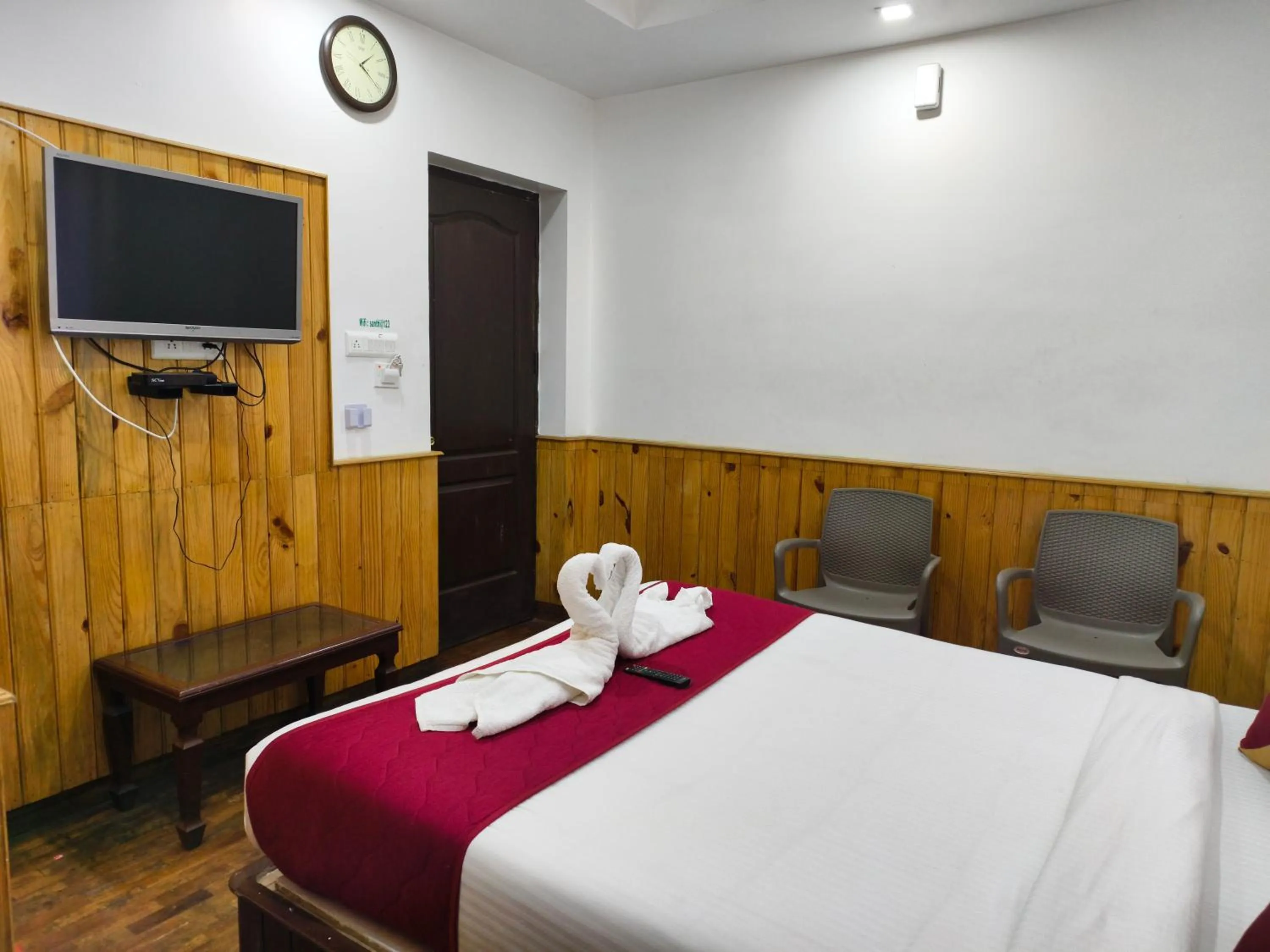 Bed in Tree Elanza, Unit of Santhi Ayurvedic Resort