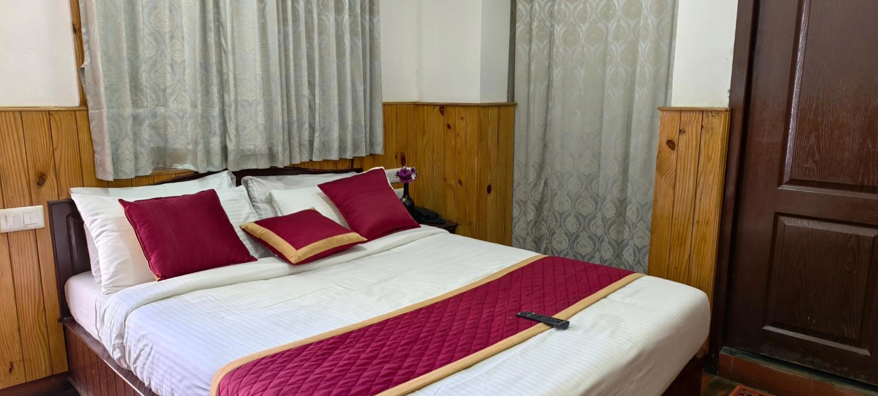 Bed in Tree Elanza, Unit of Santhi Ayurvedic Resort