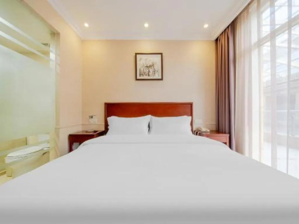 Bed in GreenTree Inn Suzhou Dongxing Road Xinye Square Express Hotel