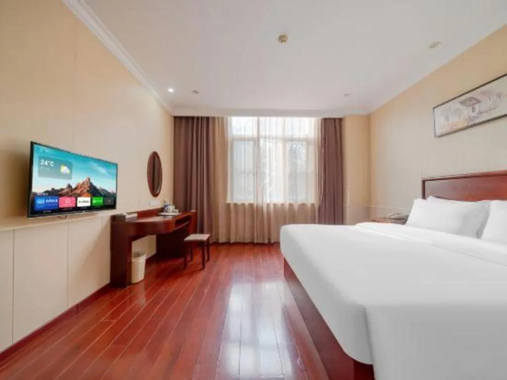 Bed in GreenTree Inn Suzhou Dongxing Road Xinye Square Express Hotel