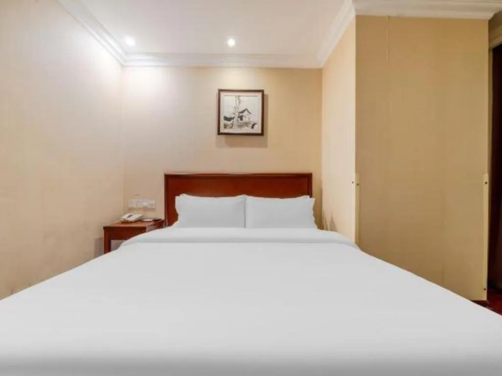 Bed in GreenTree Inn Suzhou Dongxing Road Xinye Square Express Hotel