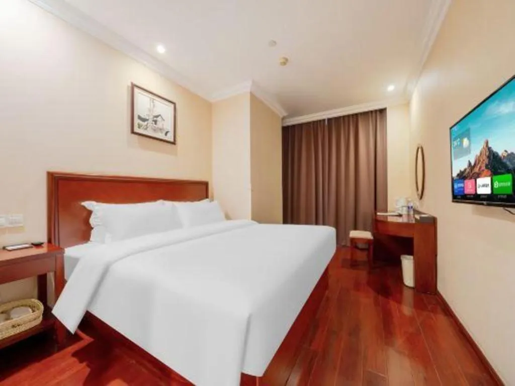 Bed in GreenTree Inn Suzhou Dongxing Road Xinye Square Express Hotel