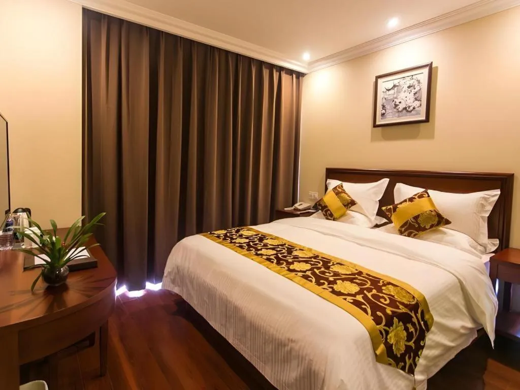 Bed in GreenTree Inn Suzhou Dongxing Road Xinye Square Express Hotel