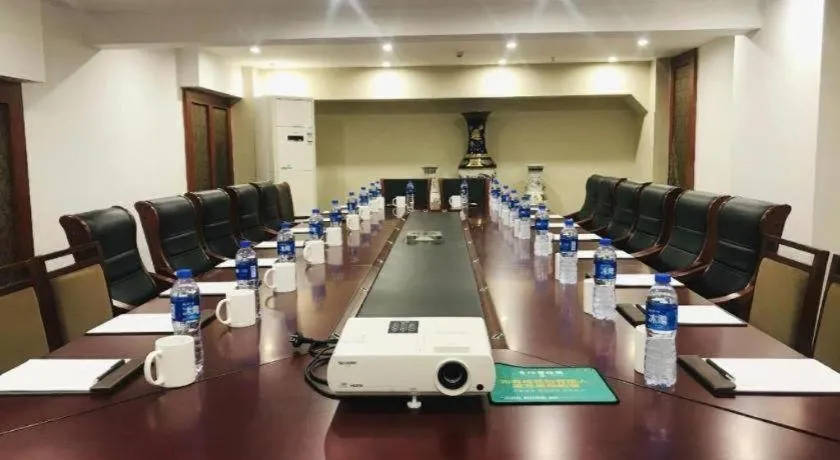 GreenTree Inn ChiZhou QinGYAng Miaoqian Road Rongxing Building Business Hotel