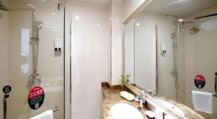 GreenTree Inn ChiZhou QinGYAng Miaoqian Road Rongxing Building Business Hotel