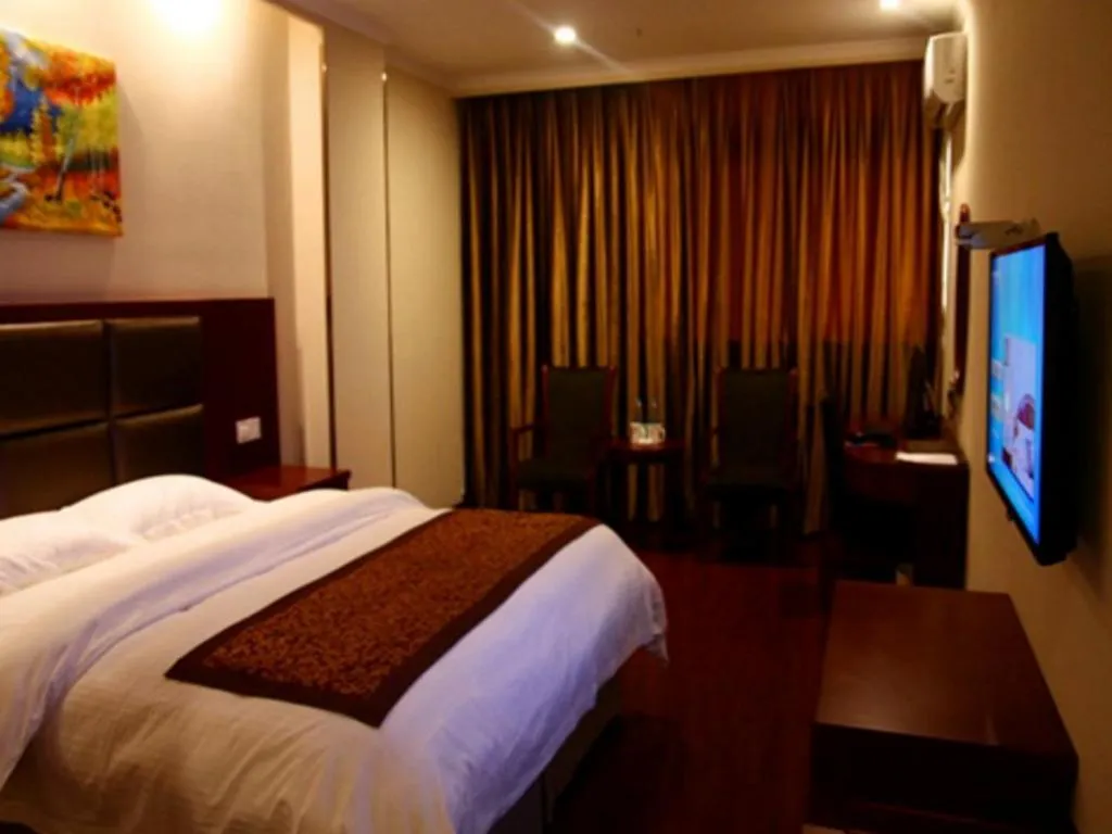 Bed in GreenTree Inn ChaoHu Tianchao Plaza Express Hotel