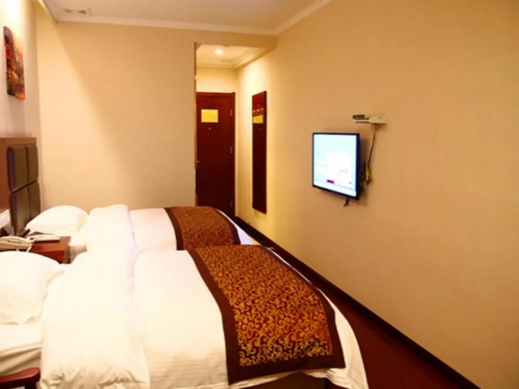Bed in GreenTree Inn ChaoHu Tianchao Plaza Express Hotel