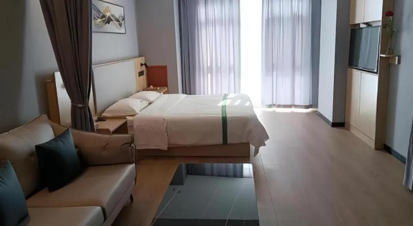 Bed in GreenTree Inn Chuzhou City Quanjiao County High-Speed Italy Trade City Business Hotel