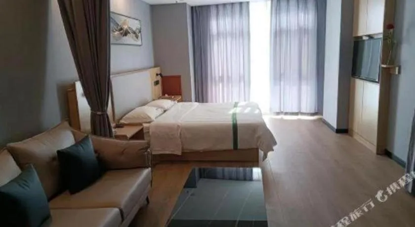 Bed in GreenTree Inn Chuzhou City Quanjiao County High-Speed Italy Trade City Business Hotel