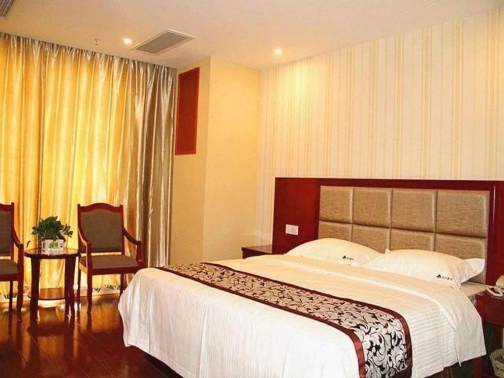 Bed in GreenTree Inn Chuzhou City Quanjiao County High-Speed Italy Trade City Business Hotel