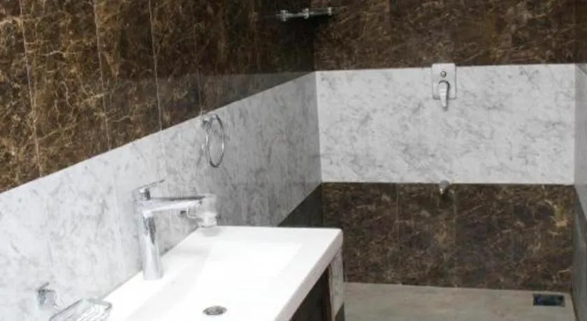 Yala Way Hide Resort