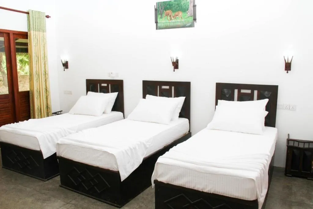 Bed in Yala Way Hide Resort